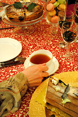 お茶会開始! お茶会開始!