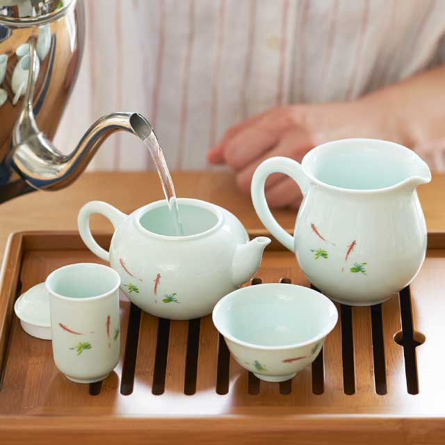 旬のある暮らしvol 5 工夫 クンプー 茶器で楽しむ台湾茶 特集 Lupicia Tea Magazine 世界のお茶専門店 ルピシア 紅茶 緑茶 烏龍茶 ハーブ